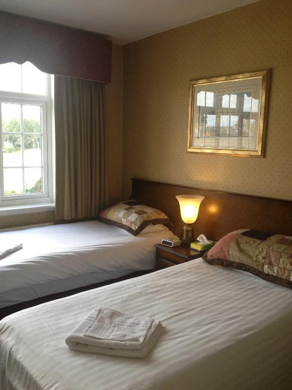 The Royal Standard Guest House Virginia Water Zimmer foto